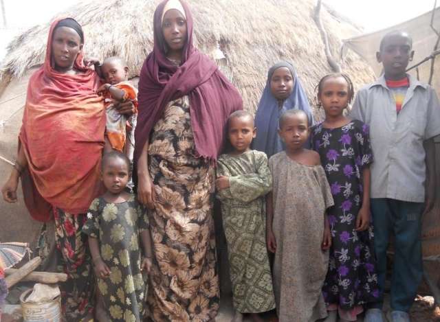 Rodina šestadvacetileté Nurie